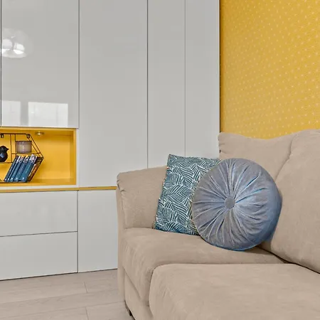 Apartment Poli